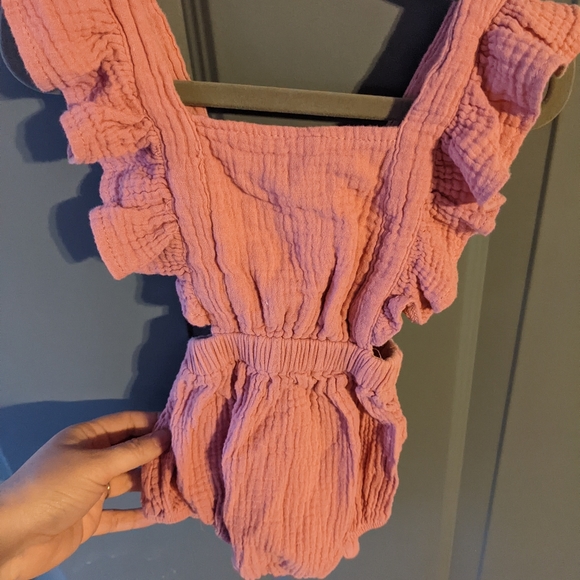 Shiloh Ruffle Back Romper - Picture 1 of 5